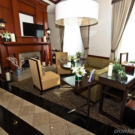Hilton Garden Uptown