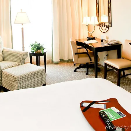 Hampton & South Park At Phillips Place Hotel Charlotte