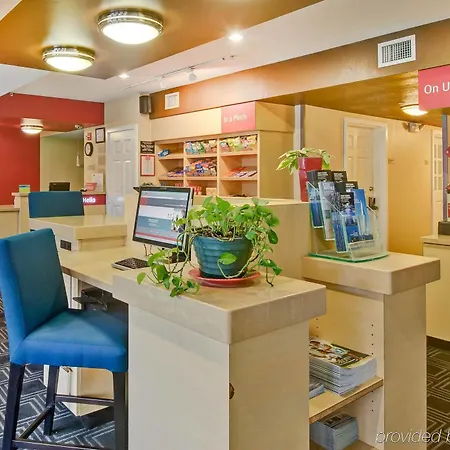Towneplace Research Park 3*