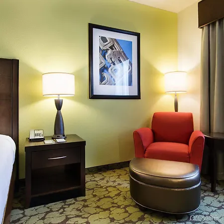 Hotel Hilton Garden Airport
