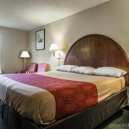 Quality Airport-near Uptown Hotel 2*