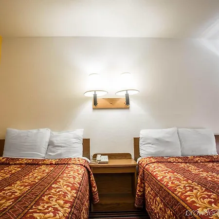 Motel Rodeway 2*