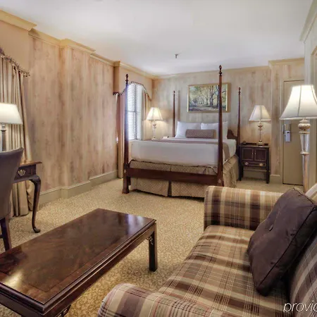 Hotel Dunhill Charlotte