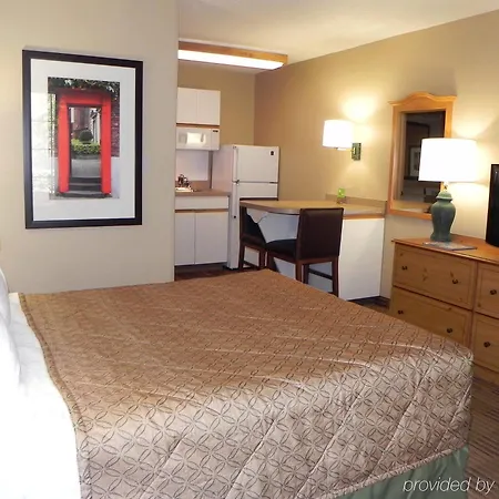 Extended America - - Airport Hotel