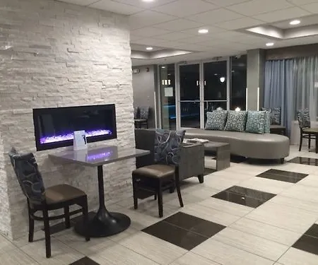 Hotel Wyndham Garden Airport Southeast 3*