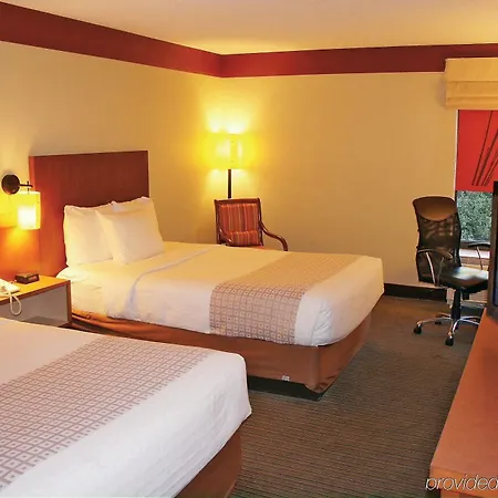 Hotel Spark By Hilton Airport North 3*