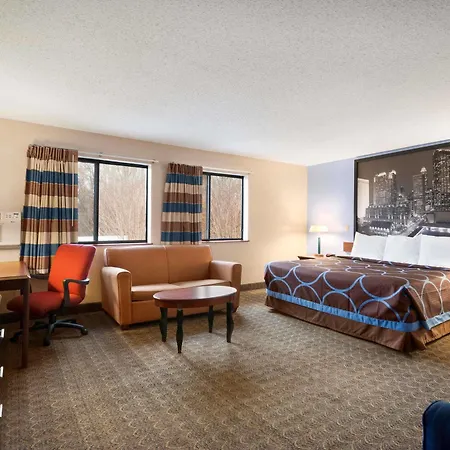 Super 8 By Wyndham Charlotte