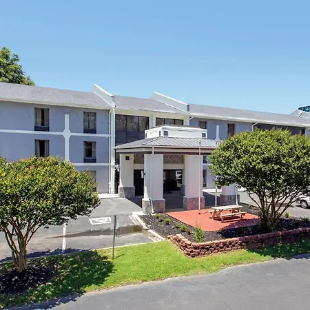 Hotel Quality Airport-near Uptown Charlotte