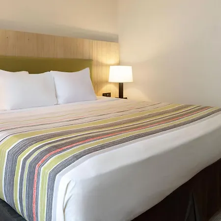 Hotel Country & By Radisson, I-85 Airport, Nc Charlotte