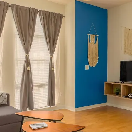 Trifecta 10 Min Walk To 7th St Market Superhost *