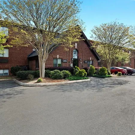 Extended America Select - - Place - E Mccullough Dr 2*
