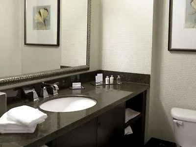 Doubletree By Hilton Airport Hotel 4*
