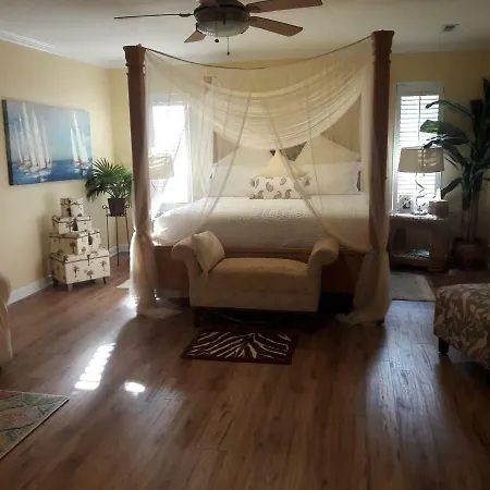 Ms. Elsie's Caribbean *