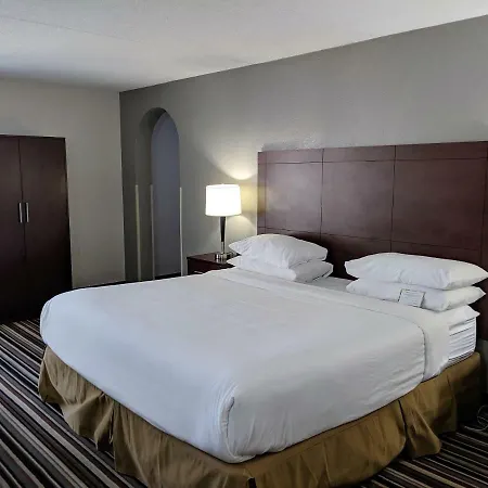 Wyndham Garden Airport Southeast Hotel Charlotte