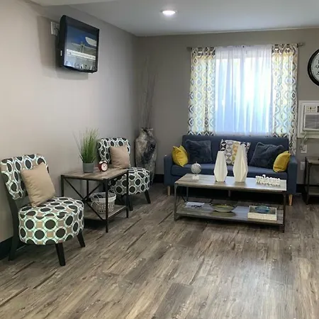 Super 8 By Wyndham Motel 2*