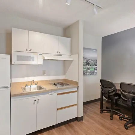 Extended America - - Airport Hotel