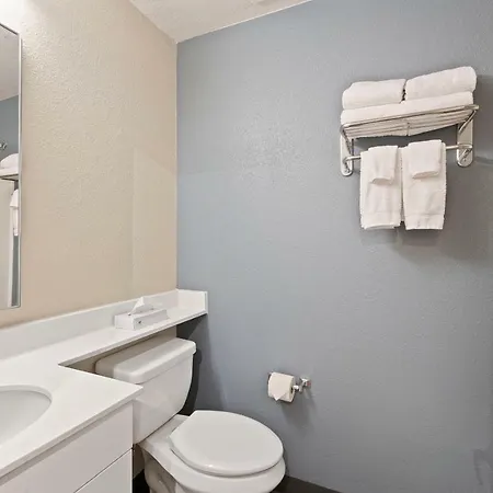 Extended America - - Airport Hotel