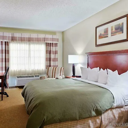 Hotel Country & By Radisson, I-85 Airport, Nc 3*