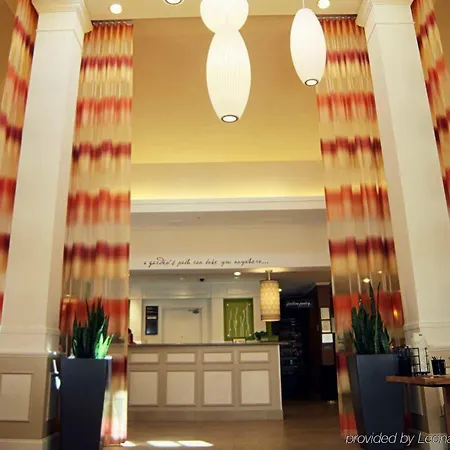 Hilton Garden North 3*