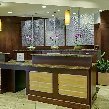 Hotel Doubletree By Hilton Uptown