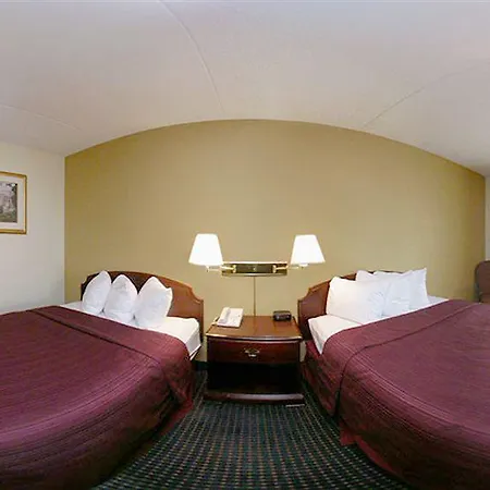 Hotel Wyndham Garden Airport Southeast