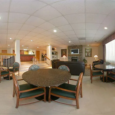Wyndham Garden Airport Southeast 3*