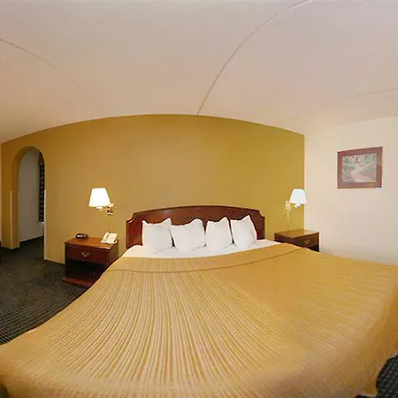 Wyndham Garden Airport Southeast Hotel Charlotte