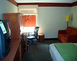 Spark By Hilton Airport North Charlotte