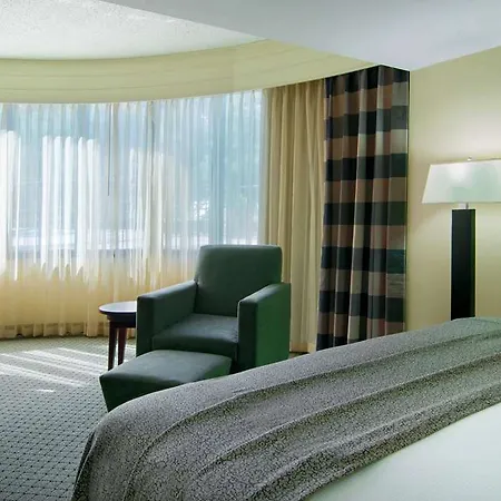 Hotel Doubletree By Hilton South Tyvola