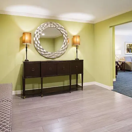Doubletree By Hilton Charlotte/southpark 3* Charlotte