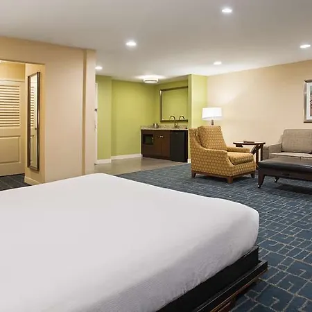 Doubletree By Hilton Charlotte/southpark