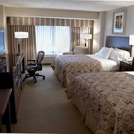Doubletree By Hilton Airport Hotel