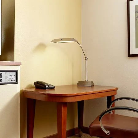Hyatt Place Airport/lake Pointe 3*