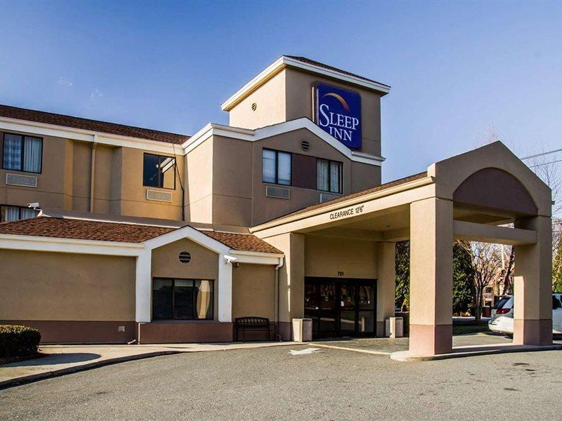 Sleep Airport - Billy Graham Parkway Hotel