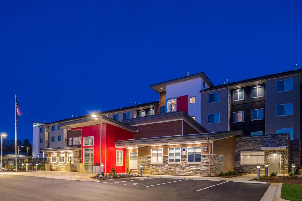 By Marriott Charlotte Steele Creek 3* Pine Harbor
