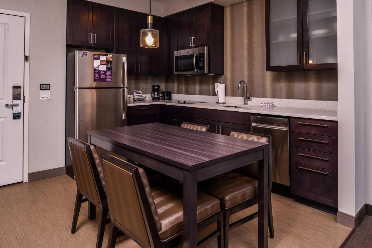 By Marriott Charlotte Steele Creek Hotel 3*