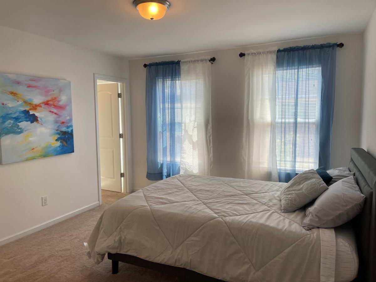 Spacious 3Br Mins To Uptown, Stadium & Whitewater Holiday home