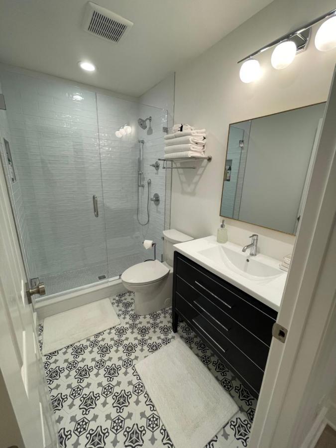 Luxury In Eastover... Close To Everything! Hotel Charlotte