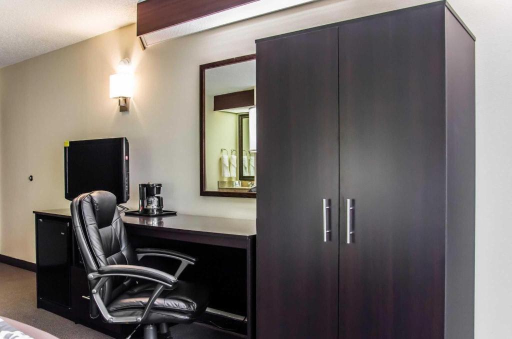 Sleep Airport - Billy Graham Parkway 2* Charlotte