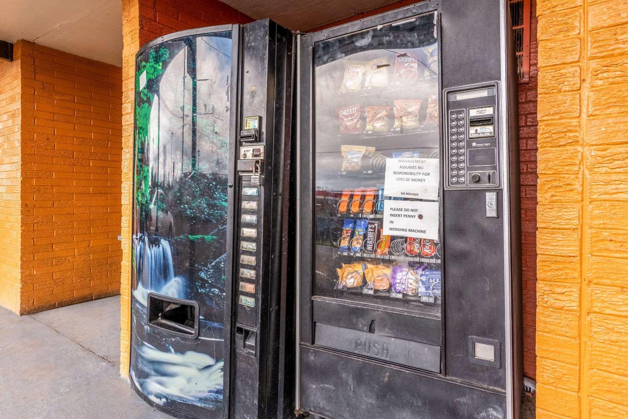 Econo Airport Area * Charlotte