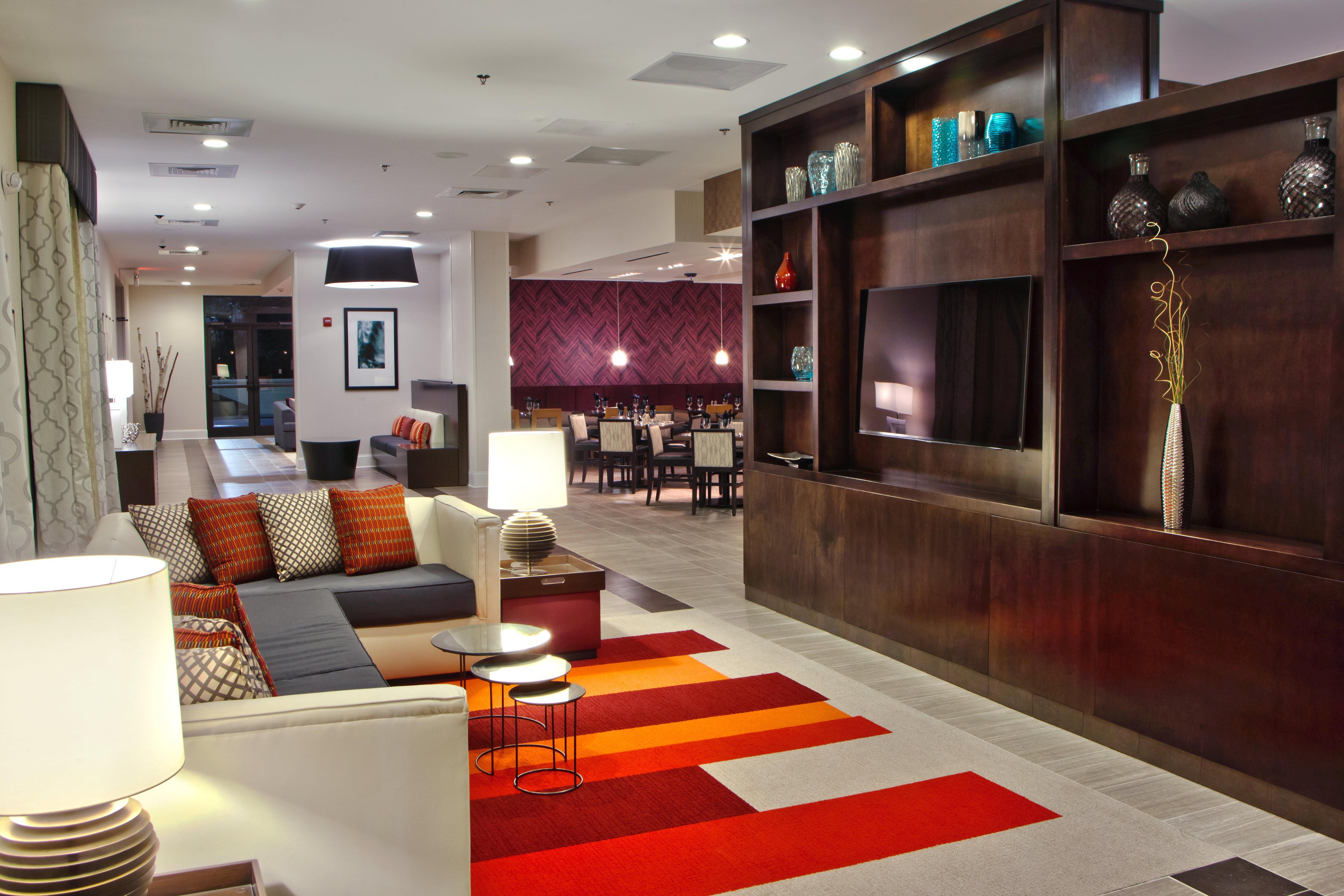 Hotel Doubletree By Hilton Airport 4*