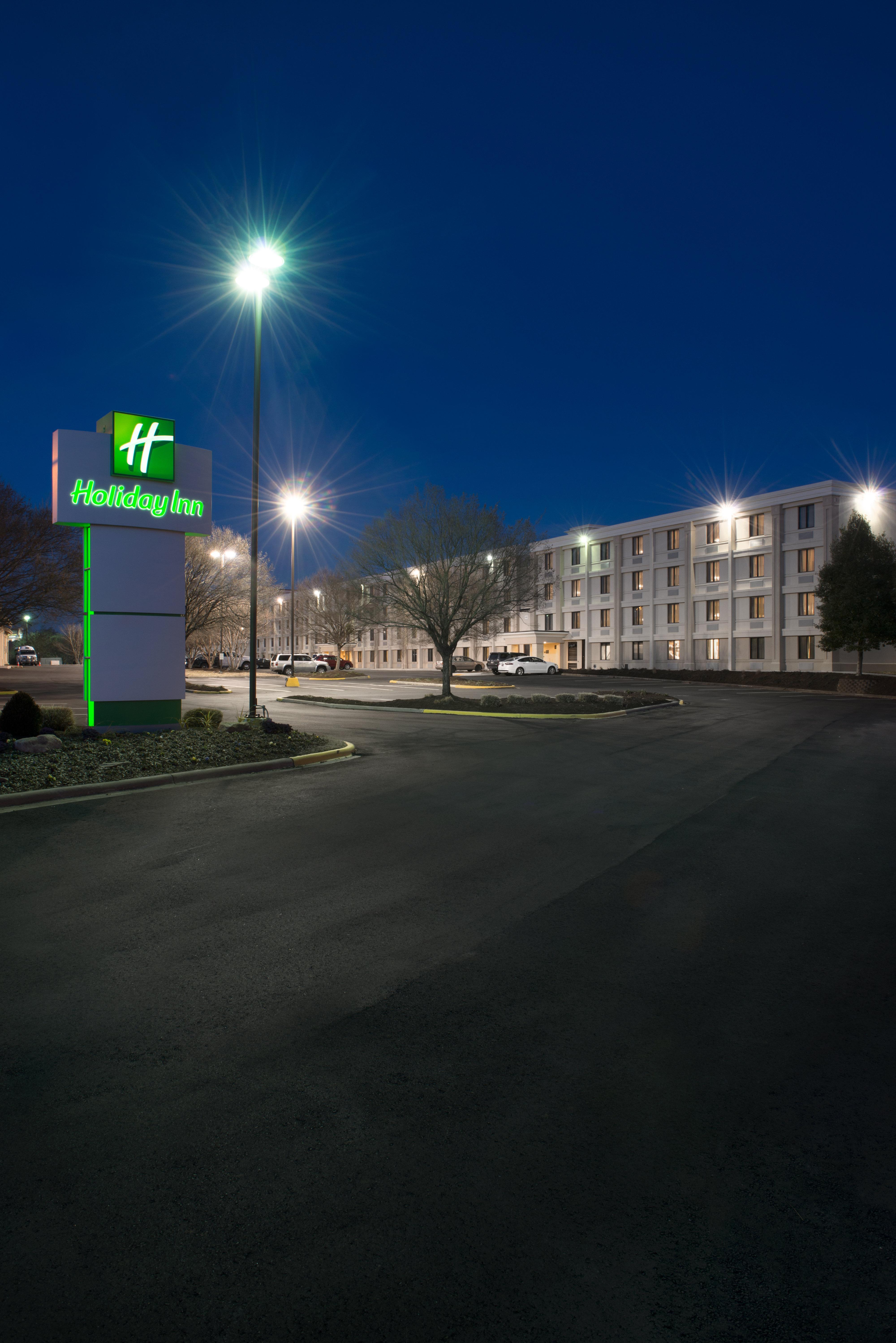 Doubletree By Hilton Airport Hotel 4*