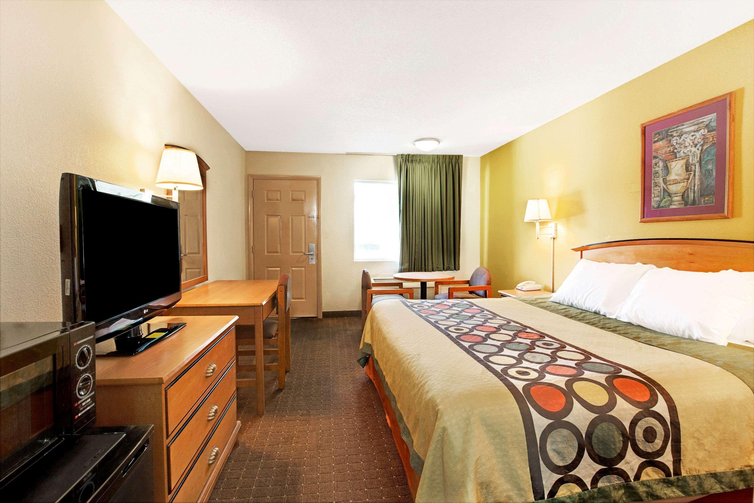 Super 8 By Wyndham Downtown Area Charlotte