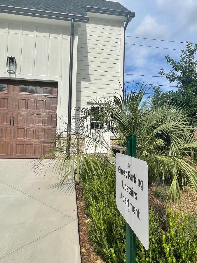 Luxury In Eastover... Close To Everything! Hotel