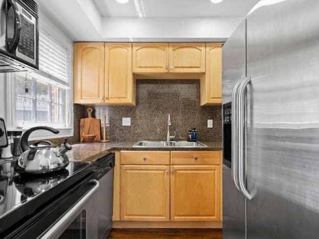 Apartment Cozy Near Luxury Mall & Uptown W/ Pool! *