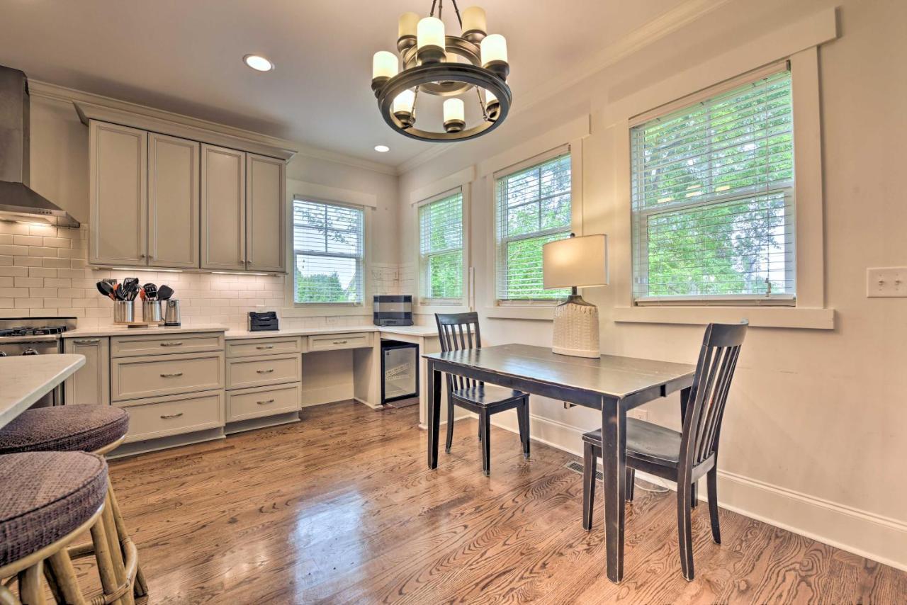 With Deck In Noda District Near Unc! Holiday home Charlotte