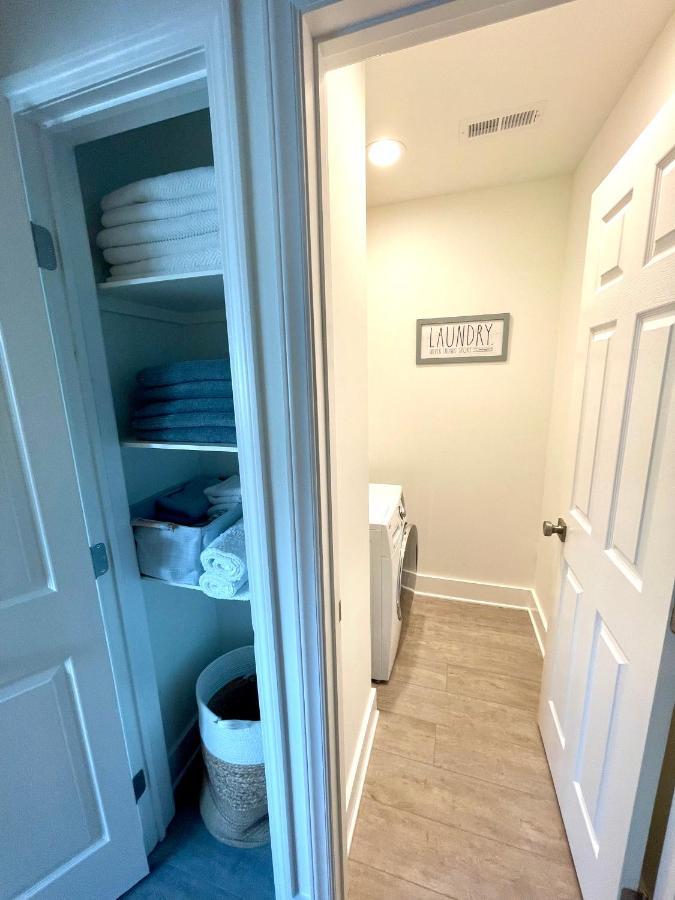 Luxury In Eastover... Close To Everything! Hotel Charlotte