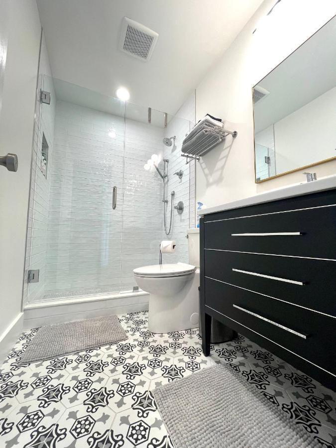 Luxury In Eastover... Close To Everything! Hotel Charlotte