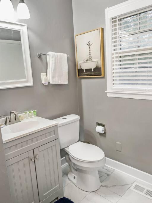 Rare Find! Cheerful & Spacious Ready For You!