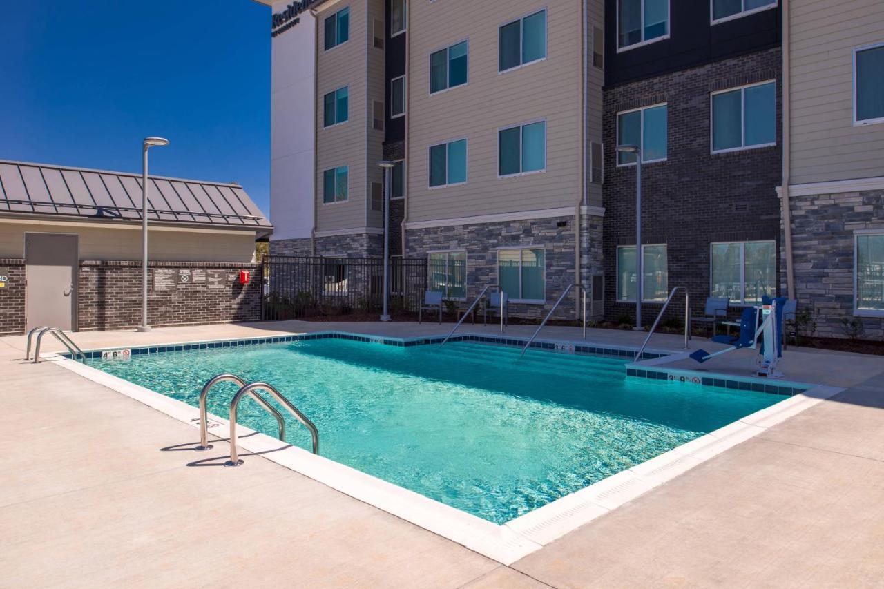 Hotel By Marriott Charlotte Steele Creek Pine Harbor
